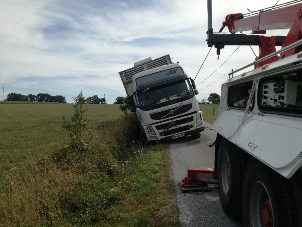 Depann&155.jpg039;Breizh Poids Lourds 06 155